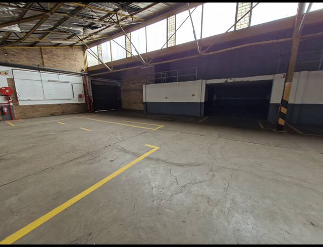 2,722M² WAREHOUSE TO LET IN BENROSE